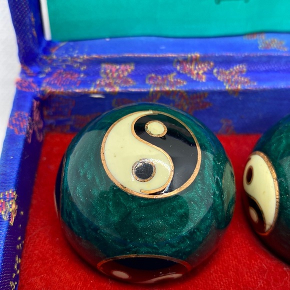 Chinese Large Musical Baoding Balls Stress Relief Relaxation Asian with Case - Picture 2 of 11
